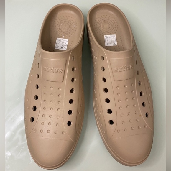 Native Unisex Jefferson Sugarlite Clog // Flax Tan - Picture 3 of 6